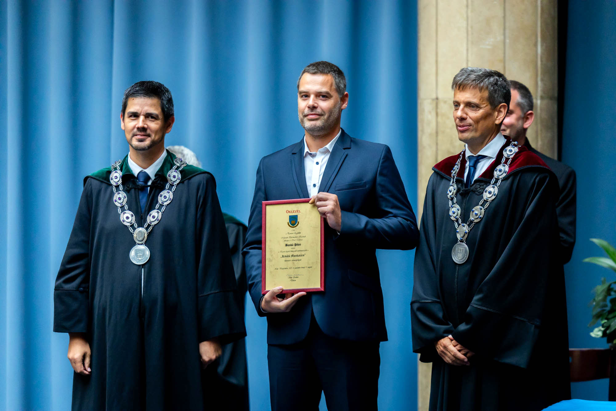 Bankó Péter kitüntetést vesz át a 2025/2026-os tanévnyitó ünnepségen.